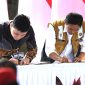 Presiden Joko Widodo melakukan groundbreaking pembangunan kawasan mixed-use Delonix Nusantara yang berada di kawasan Ibu Kota Nusantara (IKN), Provinsi Kalimantan Timur, pada Rabu, 25 September 2024. Foto: Kris/BPMI Setpres