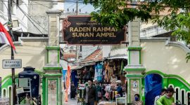 Foto Masjid Agung dan Makam Raden Rahmat Sunan Ampel. (ist)