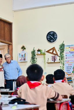 Bill Gates Kunjungi Sekolah di Jakarta, Apresiasi Program Makan Bergizi Gratis Prabowo
