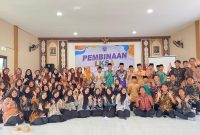 Dokumentasi bersama setelah sosialisasi pencegahan pernikahan dini yang diselenggarakan oleh KKN 44 UINSA di Dusun Sukun, Desa Klenang Kidul pada Sabtu, 5 Juli 2025. Foto: KKN 44 UINSA