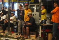 Suasana penuh semangat dan tawa peserta serta penonton dalam Lomba Mancing Ikan Predator 'Mancing Markotop 2025' yang digelar oleh mahasiswa Amikom Yogyakarta di Omah Kolam Pemancingan Predator & Cafe, Banguntapan, Yogyakarta pada Sabtu 21 Juni 2025. Foto: pribadi