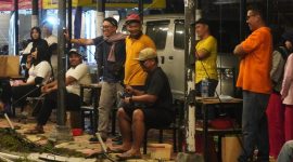Suasana penuh semangat dan tawa peserta serta penonton dalam Lomba Mancing Ikan Predator 'Mancing Markotop 2025' yang digelar oleh mahasiswa Amikom Yogyakarta di Omah Kolam Pemancingan Predator & Cafe, Banguntapan, Yogyakarta pada Sabtu 21 Juni 2025. Foto: pribadi