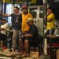 Suasana penuh semangat dan tawa peserta serta penonton dalam Lomba Mancing Ikan Predator 'Mancing Markotop 2025' yang digelar oleh mahasiswa Amikom Yogyakarta di Omah Kolam Pemancingan Predator & Cafe, Banguntapan, Yogyakarta pada Sabtu 21 Juni 2025. Foto: pribadi