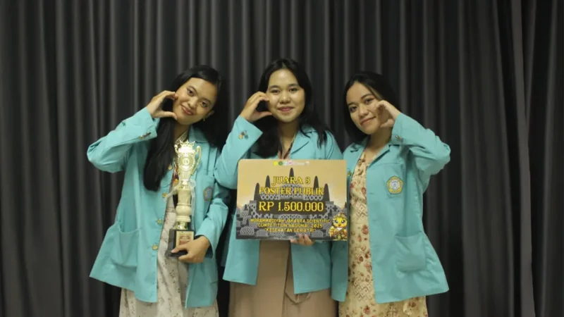 Tim Mahasiswi FK UNS usai menerima penghargaan Juara 3 kategori Poster Publik di MAJESTYNAS 2025 Foto: Pribadi