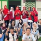 Dokumentasi bersama setelah pelaksanaan program Pemanfaatan Minyak Jelantah menjadi Lilin Aromaterapi. Foto: pribadi