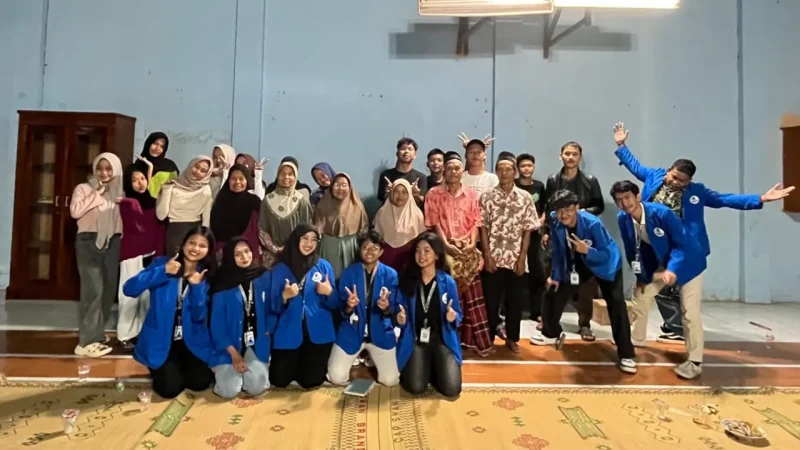 Dokumentasi bersama setelah pelaksanaan sosialisasi dengan tema “Pahami Bahaya nya, Hindari Godaan Jauhi Narkoba Nya” pada hari Rabu (13/8/2025). Foto: KKN-PPM UMBY 14