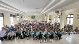 Kegiatan Saku Pintar di SMPN 18 Surakarta yang dihadiri oleh siswa kelas VII yang merupakan kerjasama antara KKN UNS 128 dengan BTN pada Rabu (30/7/2025). Foto: KKN 128 UNS