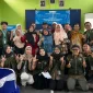 Mahasiswa UNS bersama masyarakat Desa Ketitang, Kecamatan Jumo, Kabupaten Temanggung, berfoto bersama usai kegiatan pemberdayaan melalui inovasi pengolahan limbah kulit kopi dan edukasi kesehatan, Selasa (29/7/2025). Foto: pribadi