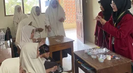 Para siswa antusias mengikuti pelaksanaan kelas kreatif wirausaha. Foto: pribadi