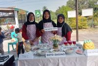 Salah satu tim yang mengikuti Lomba Inovasi rasa: Soto edition 2025. Foto: KKN Tematik Literasi Universitas Riau 2025 Desa Binuang