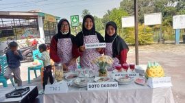 Salah satu tim yang mengikuti Lomba Inovasi rasa: Soto edition 2025. Foto: KKN Tematik Literasi Universitas Riau 2025 Desa Binuang