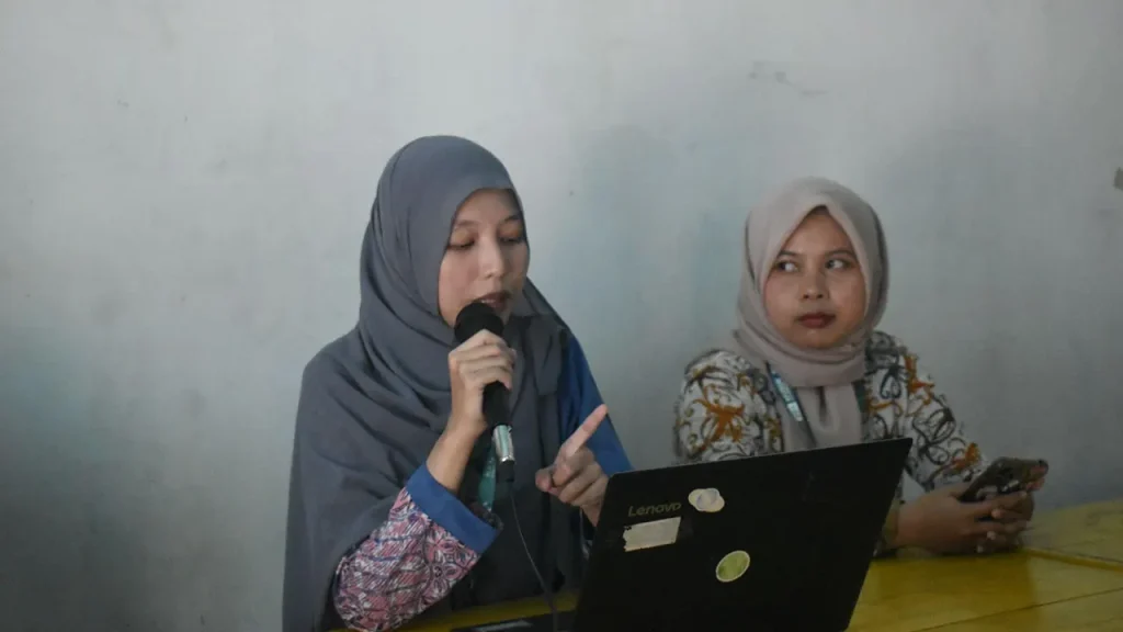 Sosialisasi Pencegahan Stunting oleh Tim KKN UNS 301. Foto: KKN UNS 301