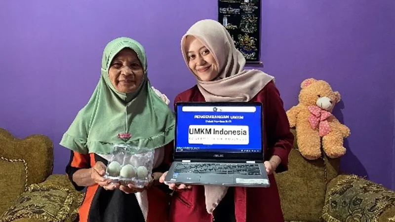 Program Kerja Sosialisasi dan Pelatihan pada pelaku UMKM Telur Asin Bu Warni. Foto: pribadi