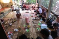 Suasana kebersamaan dalam kegiatan penyuluhan dan pendampingan legalitas produk UMKM bersama KTH Sari Bunga Giyanti di Desa Giyanti, Kecamatan Windusari, Kabupaten Magelang. Foto: pribadi