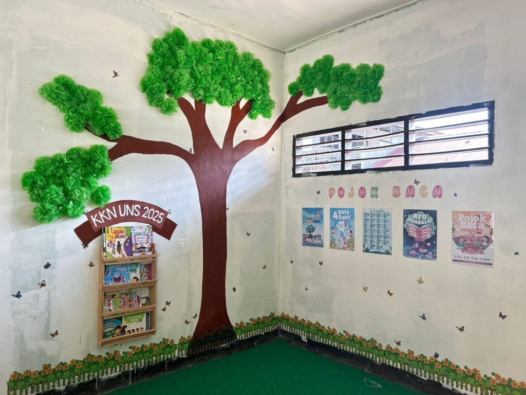 Desain ruang pojok baca. Foto: KKN 8 UNS