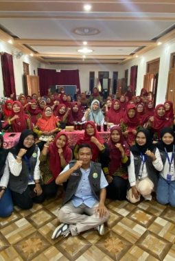 PKK Desa Kagokan Jadi Garda Depan Pengelolaan Limbah Rumah Tangga Lewat Program AROMA Mahasiswa KKN UNS