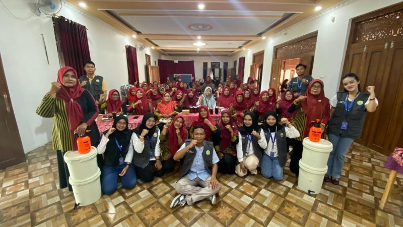 Dokumentasi bersama Tim PKK Desa Kagokan. Foto: KKN 320 UNS