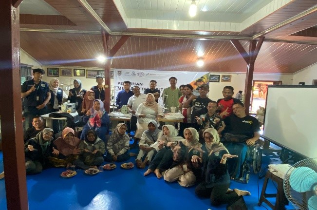 Dokumentasi bersama setelah pelaksanaan Pelatihan English For Daily Life di Desa Klewor, Kecamatan Kemusu, Kabupaten Boyolali, Minggu 27 Juli 2025. Foto: KKN 29 UNS