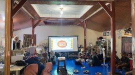 Mahasiswa KKN kelompok 29 UNS Solo menggelar Pelatihan English For Daily Life di Desa Klewor, Kecamatan Kemusu, Kabupaten Boyolali, Minggu 27 Juli 2025. Foto: KKN 29 UNS