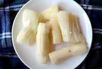 Singkong rebus.  Sumber: SajianSedap.com