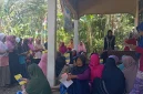 Suasana saat pelaksanaan sosialisasi hipertensi dan Perilaku Hidup Bersih dan Sehat (PHBS). Foto: KKN 264 UNS
