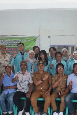 Sinergi Pendidikan, Kesehatan, dan Ekonomi Kreatif: Transformasi Desa Poja Bersama Mahasiswa KKN UNS