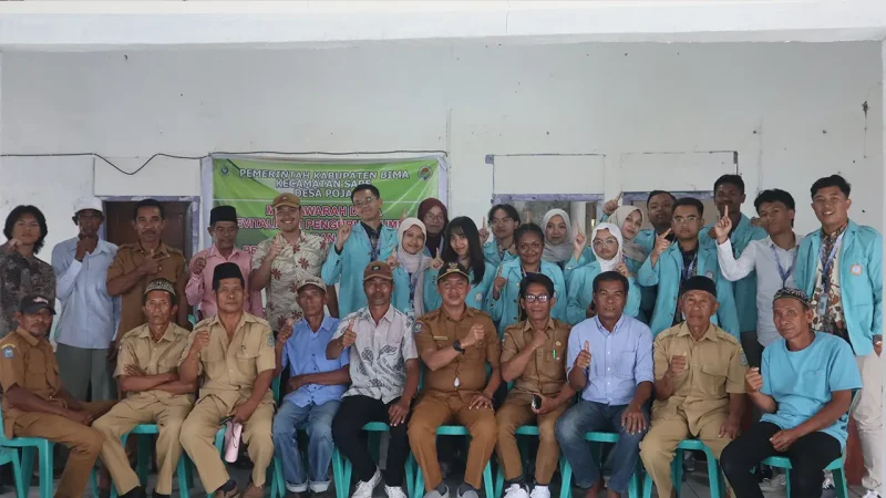Upacara penerimaan mahasiswa KKN 2 UNS. Foto: KKN 2 UNS