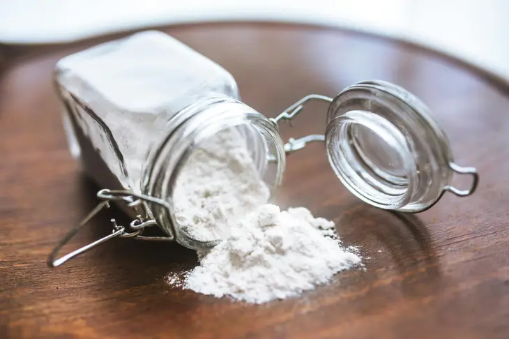 Gambar bubuk pati atau granula pati (mirip tepung putih halus). Sumber: goodnewsfromindonesia.id