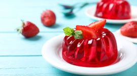 Di balik jelly merah menggoda ini, ada proses ilmiah bernama gelatinisasi yang bikin teksturnya jadi elastis sempurna. Sumber: igamarketplace.com.au