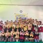 Siswa kelas 4-6 bersama tim KKN UIN Walisongo posko 8 foto bersama dalam acara Sosialisasi 