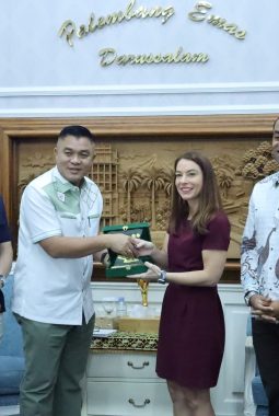 Pemkot Palembang Jajaki Kerja Sama Investasi dan Pendidikan dengan Konsulat AS untuk Sumatera