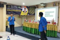 Mahasiswa Universitas Pamulang (UNPAM) menyampaikan materi Persamaan Dasar Akuntansi kepada siswa MTs Negeri 1 Jakarta Selatan dalam kegiatan Pengabdian kepada Masyarakat (PKM), Selasa (12/11/2025). Foto: pribadi