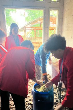 Menimba Pengalaman KKN di Desa Bendunganjati, Mahasiswa UNTAG Surabaya Belajar Pengabdian Nyata