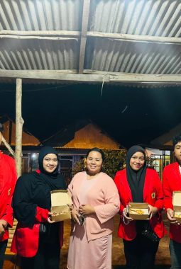 Mahasiswa UNTAG Surabaya Dorong Nilai Tambah Ubi Jalar lewat KKN di Mojokerto