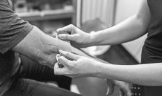 Peralatan Bantu Rehabilitasi Pasien Fraktur Siku Berbasis AI dan IoT untuk Meningkatkan Kualitas Terapi