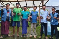 Kelompok KKN 74 UNS bersama Warga Desa Gunungsari. Foto: KKN 74 Universitas Sebelas Maret