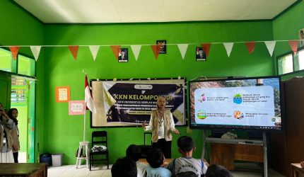 Pemaparan materi mitigasi bencana oleh mahasiswa KKN UNS kepada siswa SDN 2 Gembuk untuk mengenali langkah-langkah kesiapsiagaan sebelum, saat, dan setelah terjadi bencana. Foto: Pribadi
