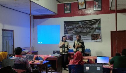 Sesi pembukaan oleh mahasiswa UNS. Foto: Tim KKN-T 151 UNS