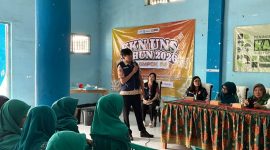 Pemaparan materi pada pelaksanaan program SAMBATE - Sampah Jadi Berkah, Lingkungan Bebas DBD. Foto: Pribadi