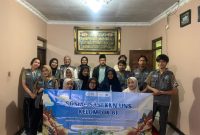 Mahasiswa KKN UNS berfoto bersama para peserta pelatihan. (Foto: KKN UNS 81 Seloprojo)