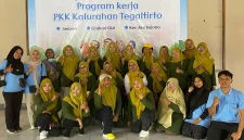 Dokumentasi bersama setelah pelaksanaan Program GEBYUR (Gerakan Ibu Makan Sayur) bersama Tim Penggerak PKK Kalurahan Tegaltirto. (doc pribadi)