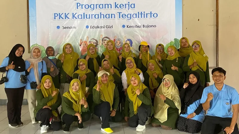 Dokumentasi bersama setelah pelaksanaan Program GEBYUR (Gerakan Ibu Makan Sayur) bersama Tim Penggerak PKK Kalurahan Tegaltirto. (doc pribadi)