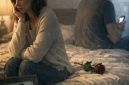 Keterasingan emosional dalam hubungan menjadi tema utama yang diangkat Armijn Pane dalam novel Belenggu. Sumber: Pinterest