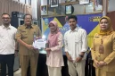 Mahasiswa Administrasi Negara Untag Surabaya dalam kegiatan pendukung kerja sama kelembagaan bersama Balai Pelayanan dan Rehabilitasi Sosial PMKS Sidoarjo. (doc. pribadi)