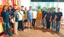 Pengurus, anggota, dan pembina GEMABUDHI Sulawesi Selatan berfoto bersama usai mengikuti kegiatan Bergema Temple Explorer dan sembahyang bersama di Cetiya Panca Dharma Selatan, Makassar, Sabtu (13/6/2026). Foto: Pribadi