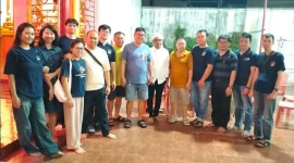 Pengurus, anggota, dan pembina GEMABUDHI Sulawesi Selatan berfoto bersama usai mengikuti kegiatan Bergema Temple Explorer dan sembahyang bersama di Cetiya Panca Dharma Selatan, Makassar, Sabtu (13/6/2026). Foto: Pribadi