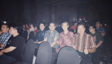 Jajaran DPD GEMABUDHI Sulawesi Selatan bersama tokoh umat Buddha mengikuti perayaan HUT Vihara Maitreya Makassar bertajuk “Simfoni Cahaya” di Gammara Hotel Makassar, Minggu (21/6/2026), sebagai momentum mempererat persaudaraan dan semangat kebersamaan. Foto: Pribadi