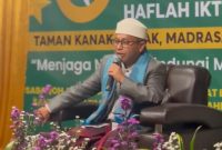 Pimpinan Pondok Pesantren Nurul Huda, Drs. KH. Abdul Aziz, juga menyampaikan pesan kepada para santri dalam puncak Milad ke-43 Pondok Pesantren Nurul Huda Yaspin Sukabumi, Kamis (25/6/2026). Foto: Tim Media Pesantren Nurul Huda