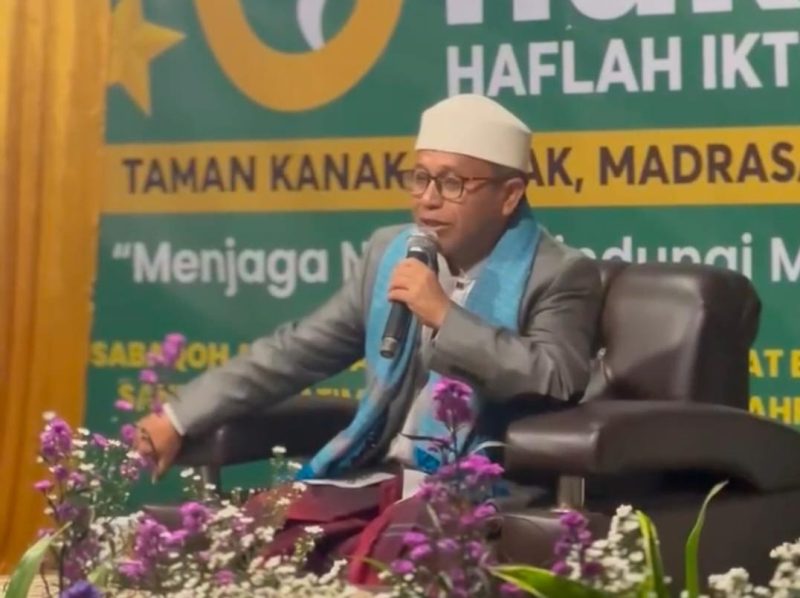Pimpinan Pondok Pesantren Nurul Huda, Drs. KH. Abdul Aziz, juga menyampaikan pesan kepada para santri dalam puncak Milad ke-43 Pondok Pesantren Nurul Huda Yaspin Sukabumi, Kamis (25/6/2026). Foto: Tim Media Pesantren Nurul Huda