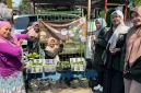Dokumentasi pemasangan banner pada UMKM 